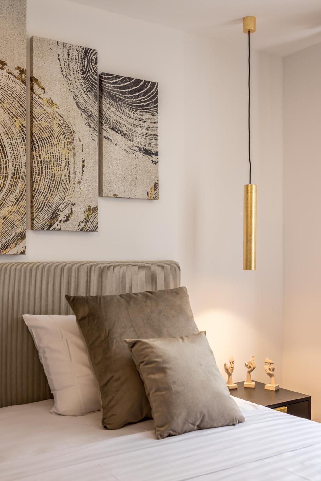 Apartment Sara โตรกีร์ ภายนอก รูปภาพ
