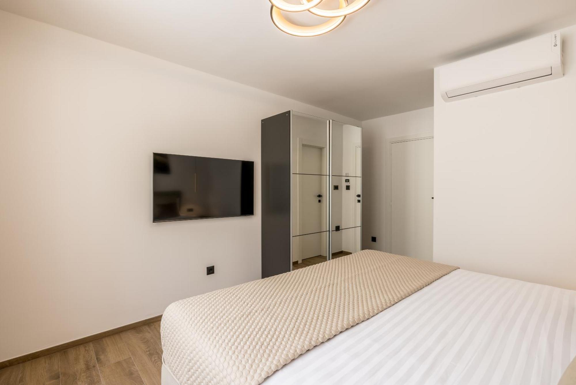 Apartment Sara โตรกีร์ ภายนอก รูปภาพ
